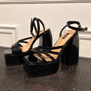 Wetkiss Black Patent Leather Platform Chunky heel Strappy Sandals